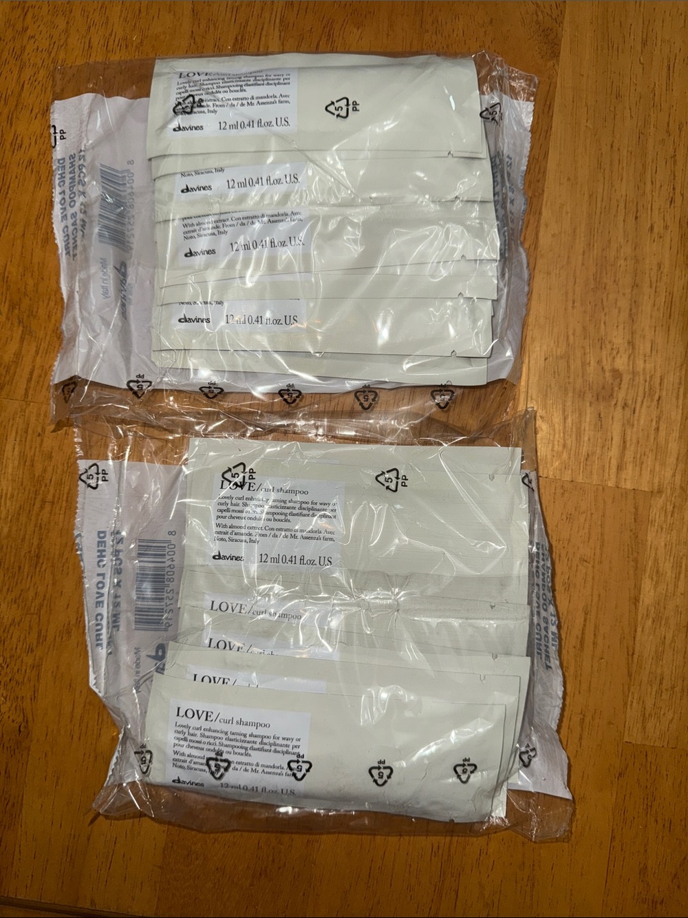 24 Davines LOVE Sachet Pack - White and Black